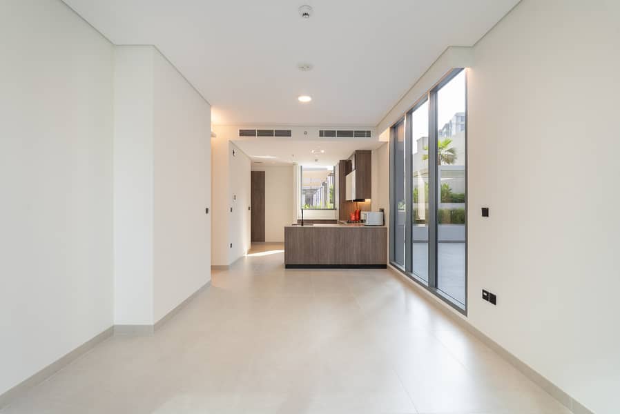 Spacious 2-Bedroom Unfurnished Apartment in the Heart of Business Bay - Image 11