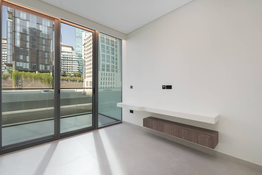 Spacious 2-Bedroom Unfurnished Apartment in the Heart of Business Bay - Image 24