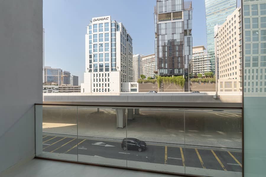 Spacious 2-Bedroom Unfurnished Apartment in the Heart of Business Bay - Image 29