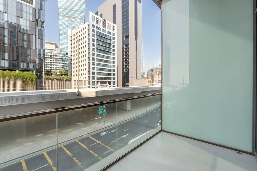 Spacious 2-Bedroom Unfurnished Apartment in the Heart of Business Bay - Image 30