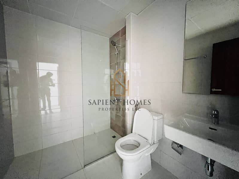 High Floor - Pets Allowed - Ready to Movein - Image 7