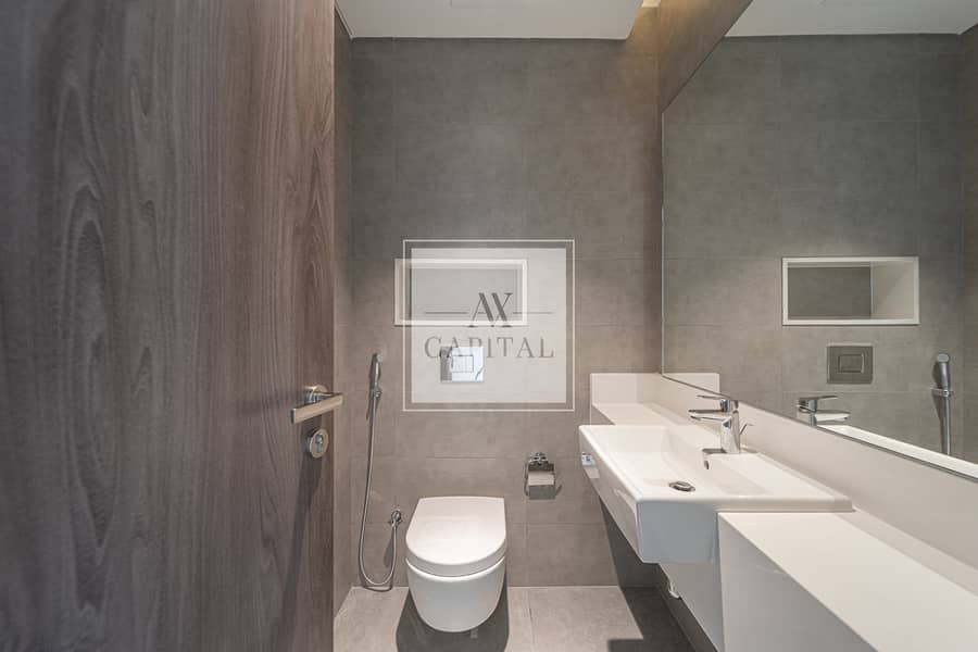 Vacant | Exclusive | Ready to Move | Spacious - Image 12