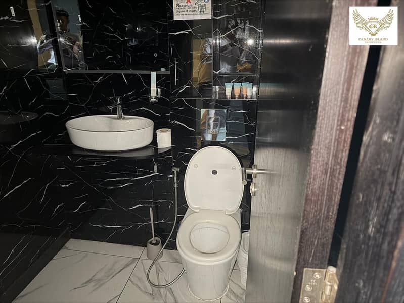 FULLY FURNISED STUDIO | NEAR METRO | READY TO MOVE - Image 8