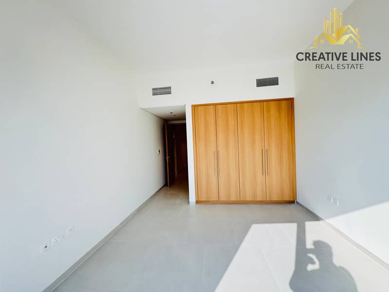 3 B/R / MODERN LAYOUT/ WITH store ROOM / CLOSE KITCHEN/ READY TO MOVE - Image 9