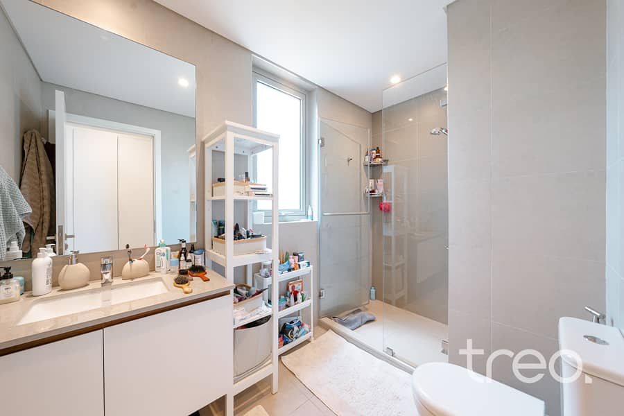 Light and Bright | Modern | Lush Garden - Image 9