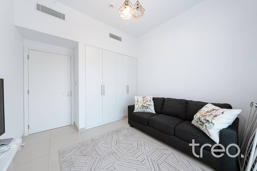 Light and Bright | Modern | Lush Garden - Image 10