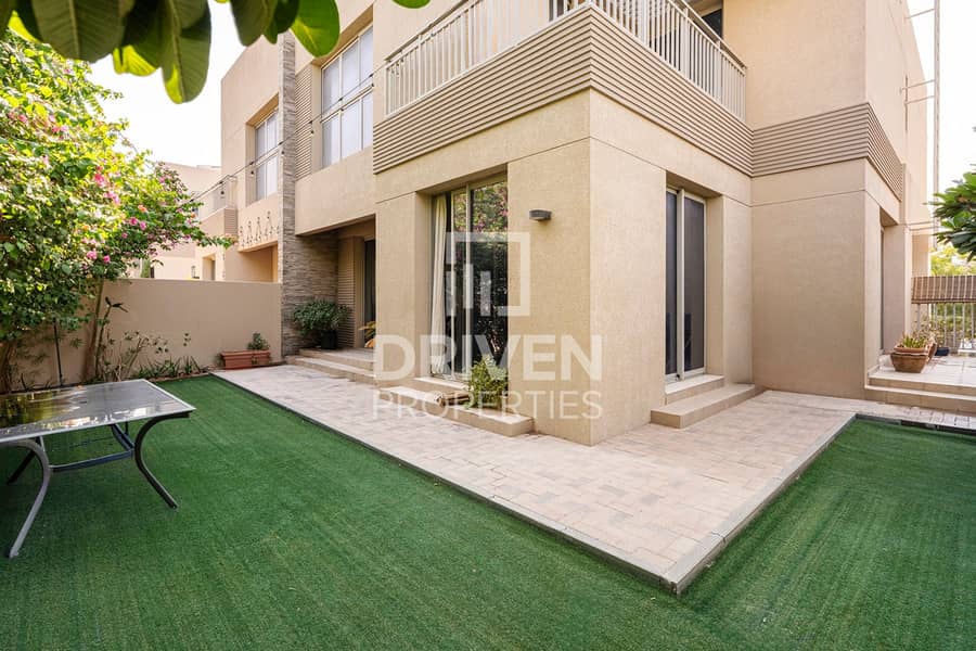 Huge Plot Villa | Potential High ROI | Exclusive - Image 28