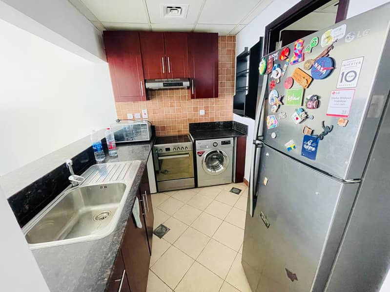 Full Glass | 1Bhk + Store | Spacious Layout