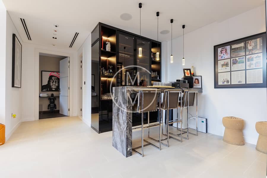 Exclusive | Rare Duplex | Upgraded | Furnished