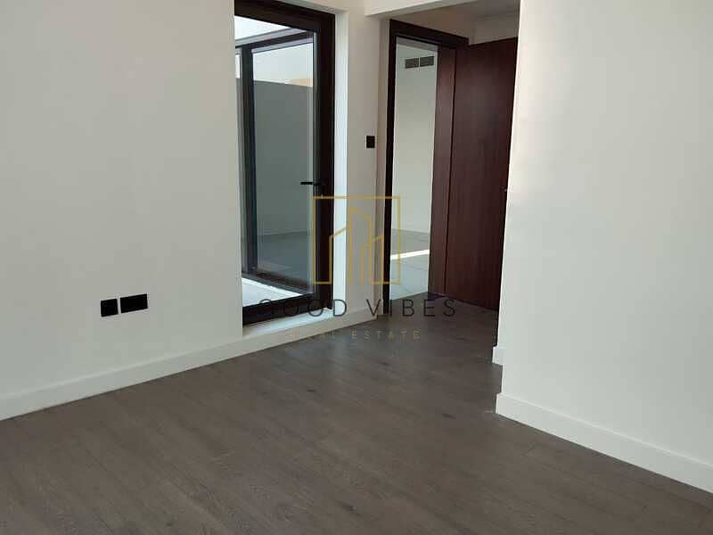 VACANT | SPACIOUS 3 BEDROOM ENSUITE + MAIDS - Image 7