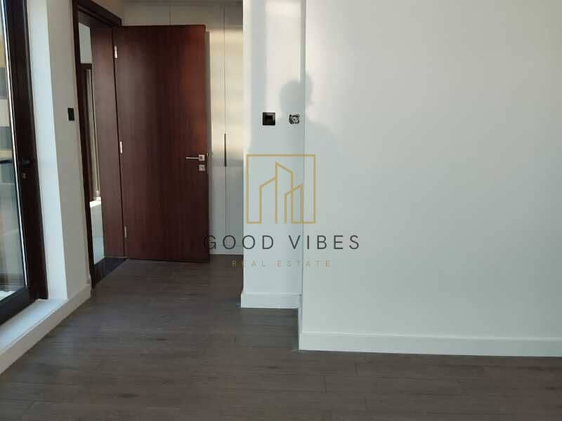 VACANT | SPACIOUS 3 BEDROOM ENSUITE + MAIDS - Image 10