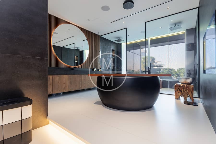 Exclusive | Rare Duplex | Upgraded | Furnished - Image 13