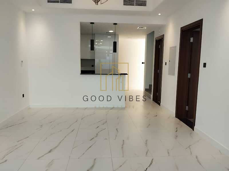 VACANT | SPACIOUS 3 BEDROOM ENSUITE + MAIDS - Image 12