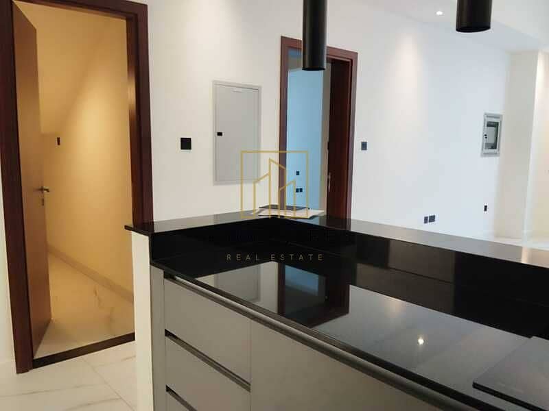 VACANT | SPACIOUS 3 BEDROOM ENSUITE + MAIDS - Image 15
