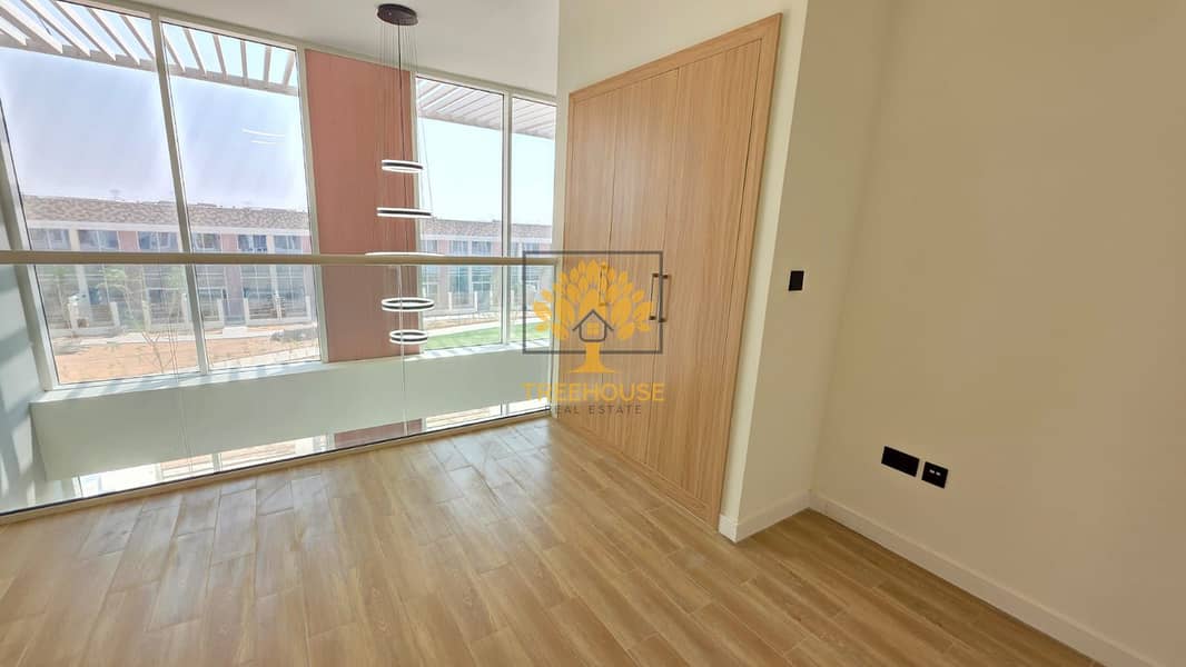 UPGRADED | BRAND NEW | MODERN LIVING