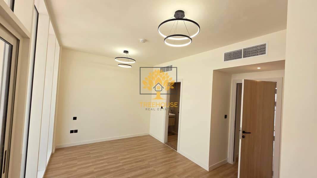 UPGRADED | BRAND NEW | MODERN LIVING