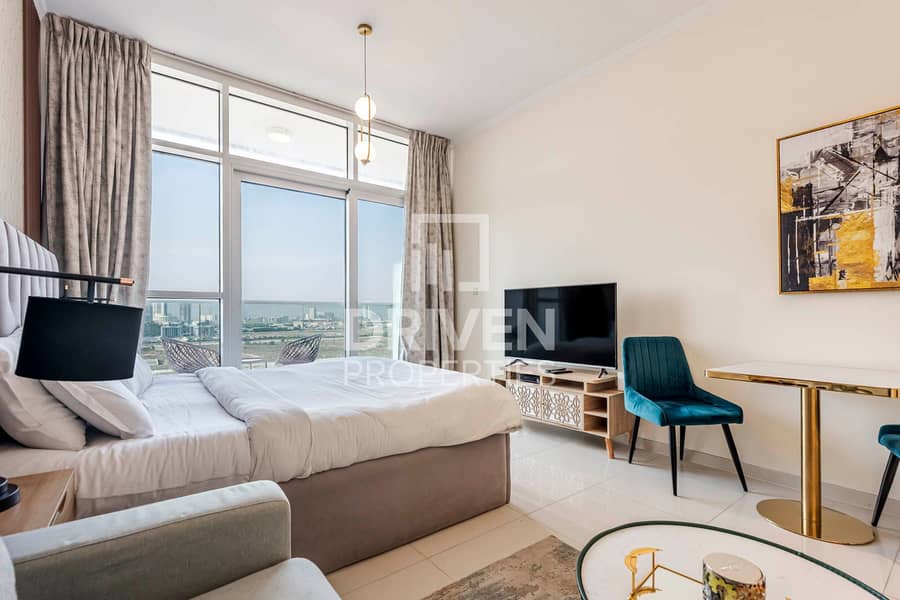 Fully Furnished | Modern Apt | Ready to move in