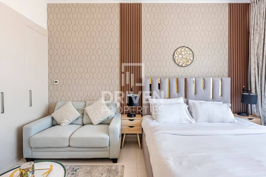 Fully Furnished | Modern Apt | Ready to move in