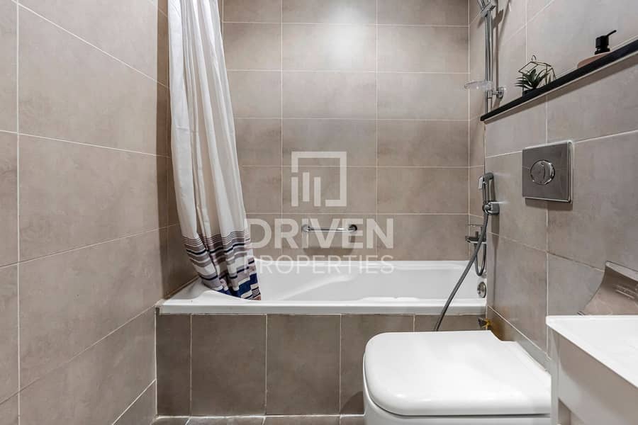 Fully Furnished | Modern Apt | Ready to move in - Image 7