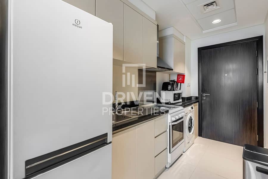 Fully Furnished | Modern Apt | Ready to move in - Image 8
