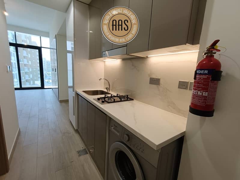 Spacious and luxurious Studio apartment with chiller-free only 52k ready to move