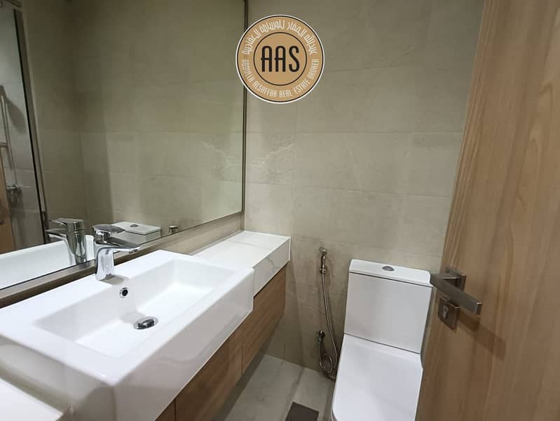 Spacious and luxurious Studio apartment with chiller-free only 52k ready to move