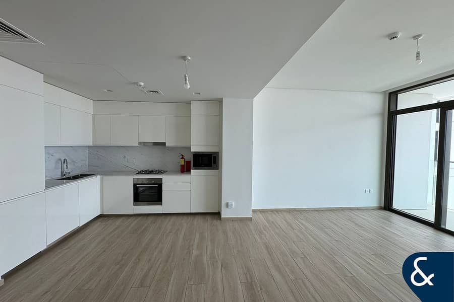 1 Bedroom | Vacant on Transfer | Branded