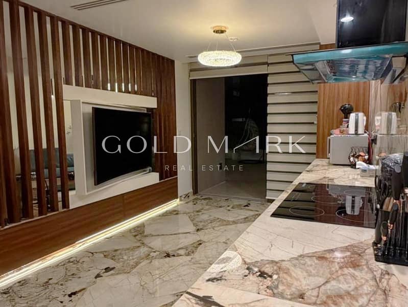 Single Row | End Corner | Big Plot | Furnished