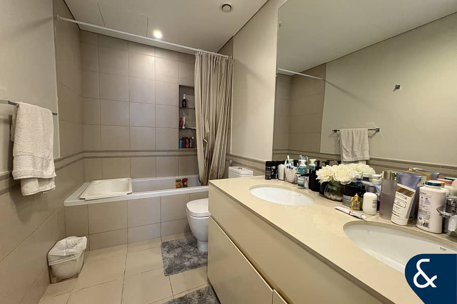 Upgraded | Vacant On Transfer | Pool View - Image 7