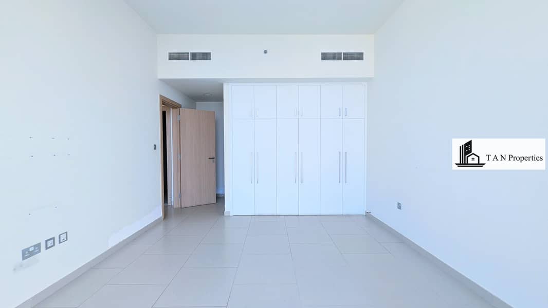 2 BHK + MAIDS |•| LUXURY BUILDING |•| CLOSE TO METRO |•| HUGE SIZE LAYOUT