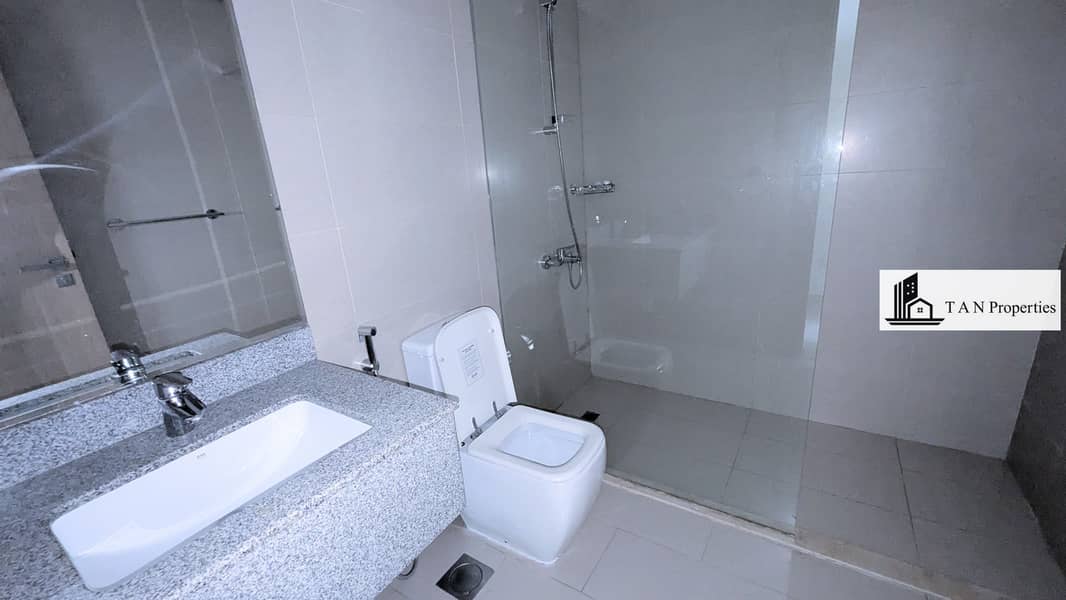 2 BHK + MAIDS |•| LUXURY BUILDING |•| CLOSE TO METRO |•| HUGE SIZE LAYOUT