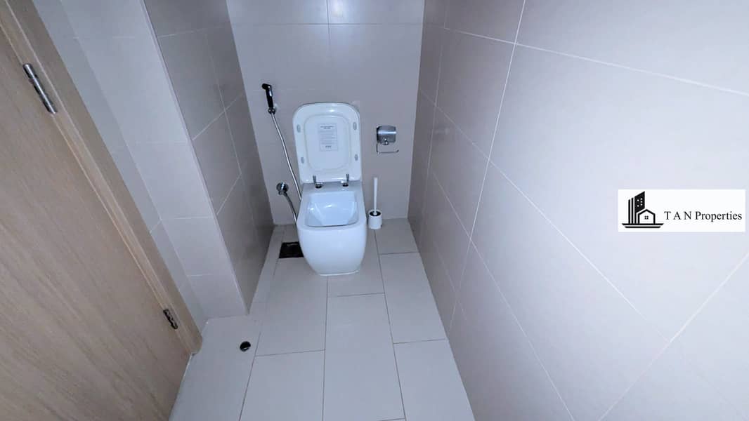 2 BHK + MAIDS |•| LUXURY BUILDING |•| CLOSE TO METRO |•| HUGE SIZE LAYOUT - Image 8