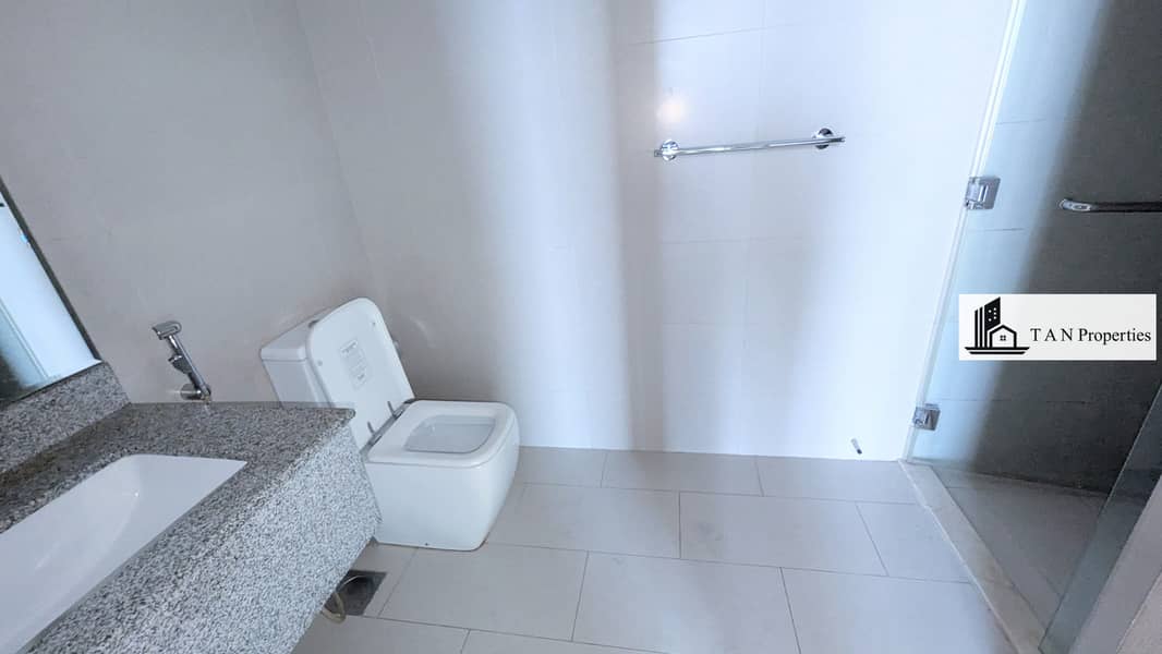 2 BHK + MAIDS |•| LUXURY BUILDING |•| CLOSE TO METRO |•| HUGE SIZE LAYOUT - Image 12