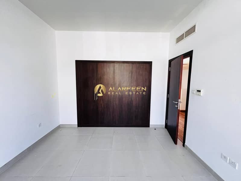 Unfurnished 3BR| Prime Location | Call Now - Image 12