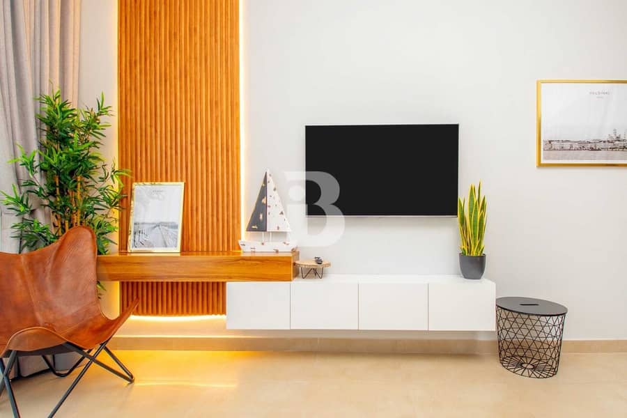 High floor | Full water view | Upgraded Unit - Image 9