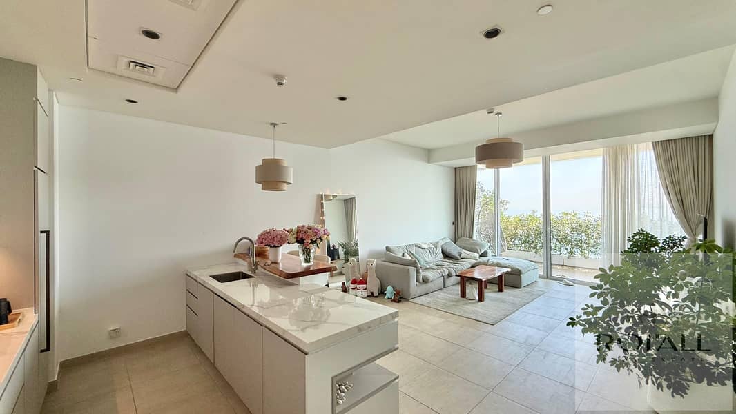 Panoramic Sea View // Burj View // Downtown View// Private beach