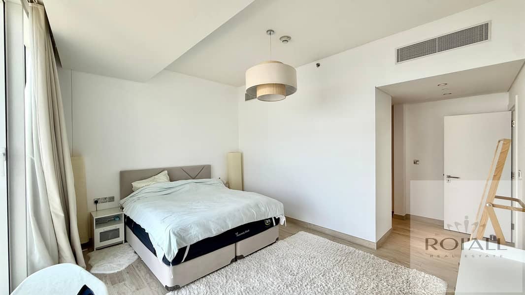 Panoramic Sea View // Burj View // Downtown View// Private beach - Image 9