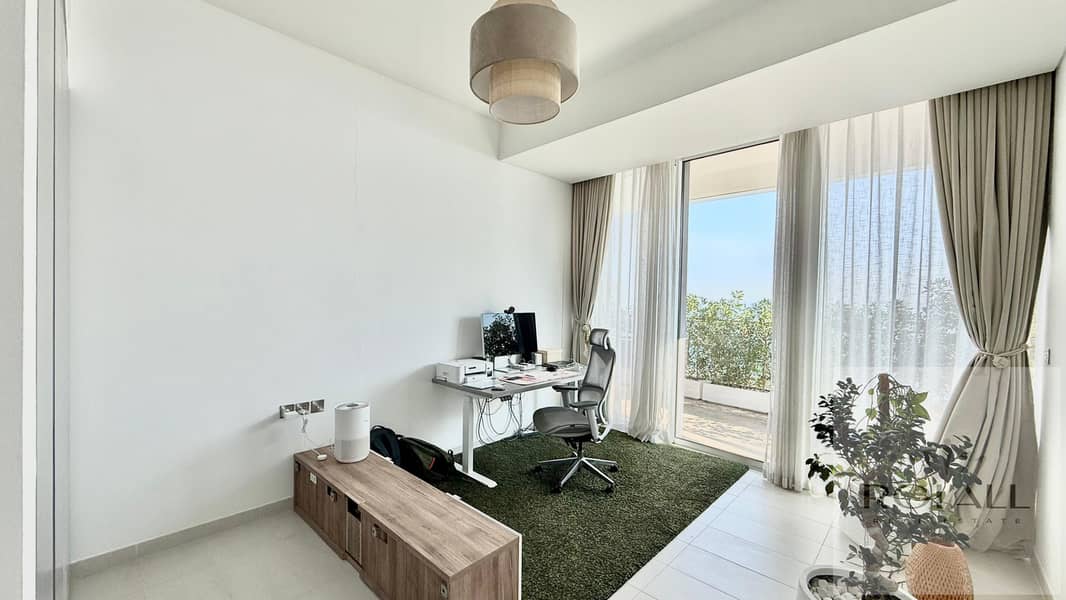 Panoramic Sea View // Burj View // Downtown View// Private beach - Image 11