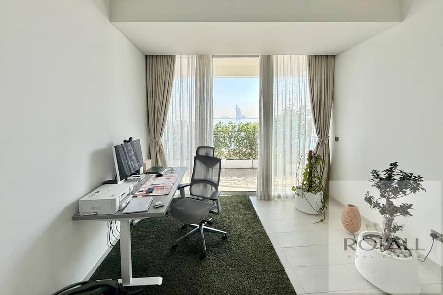 Panoramic Sea View // Burj View // Downtown View// Private beach - Image 12