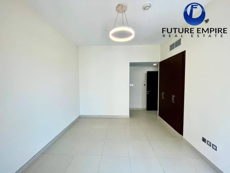 Spacious 2BHK | Prime Location | Big Balcony Book Now - Image 9