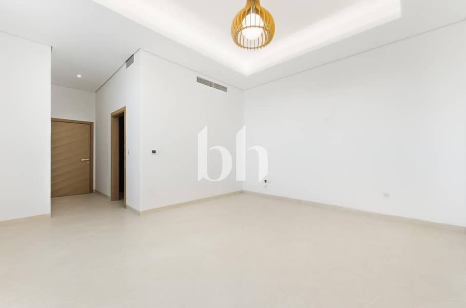 Brand New Villa | 5BR | Study and Maids Room - Image 9