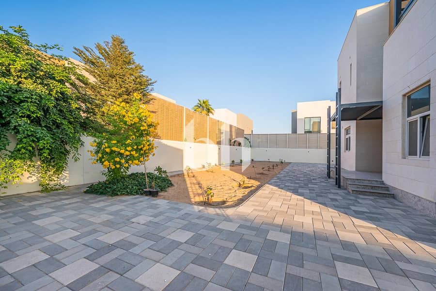 Brand New Villa | 5BR | Study and Maids Room - Image 41