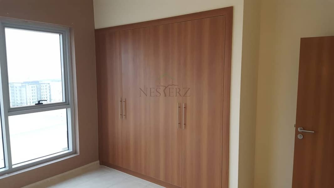 Corner 2 BHK for rent in Skycourt Tower E | Well Maintained