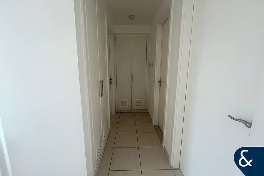 Well Maintained | Spacious | Close to Park - Image 8