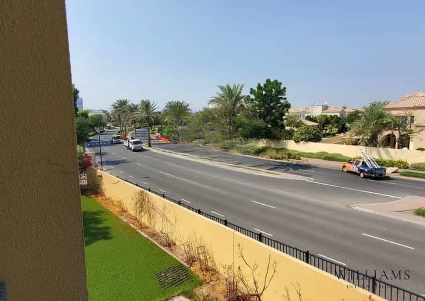 Biggest layout | Next to lake | Vacant - Image 6