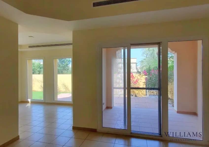 Biggest layout | Next to lake | Vacant - Image 8