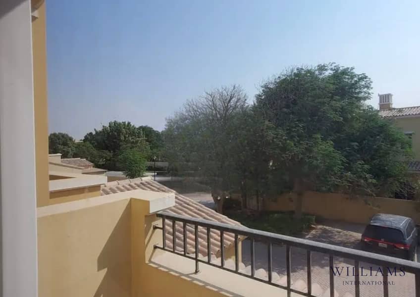 Biggest layout | Next to lake | Vacant - Image 13