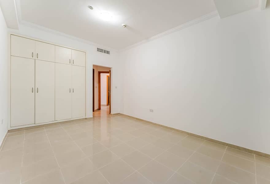 Spacious | Cheapest Price | Vacant - Image 12