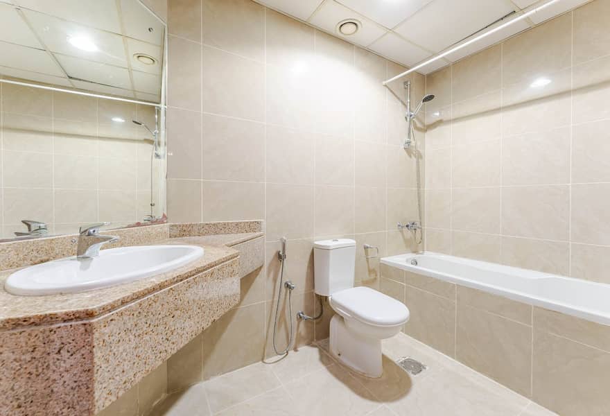 Spacious | Cheapest Price | Vacant - Image 15