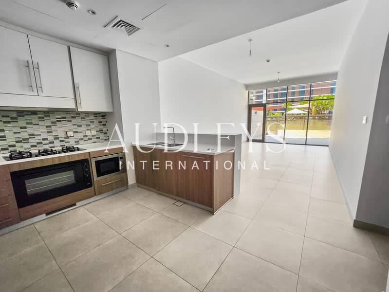 LARGE 1 BEDROOM + GARDEN | Vacant